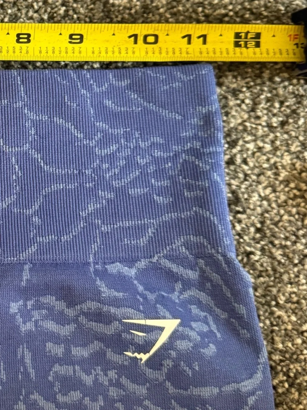Women’s GYMSHARK blue animal print compression adapt biker shorts XS/Small